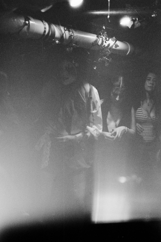 CoachRoom37_0001_g2p0006